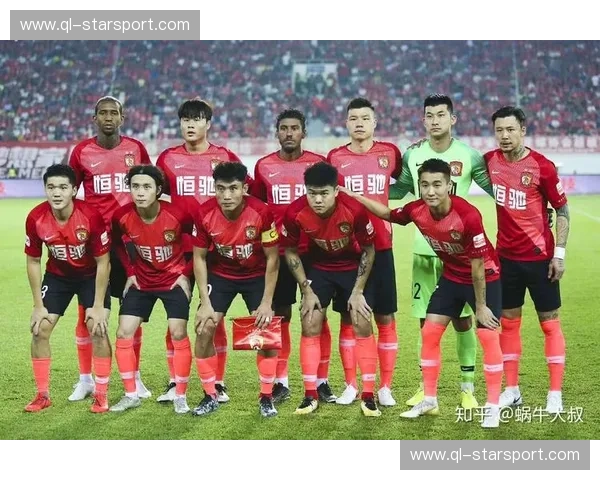 中超天王山之战：广州恒大vs上港，重温那场令人血脉偾张的王权交接